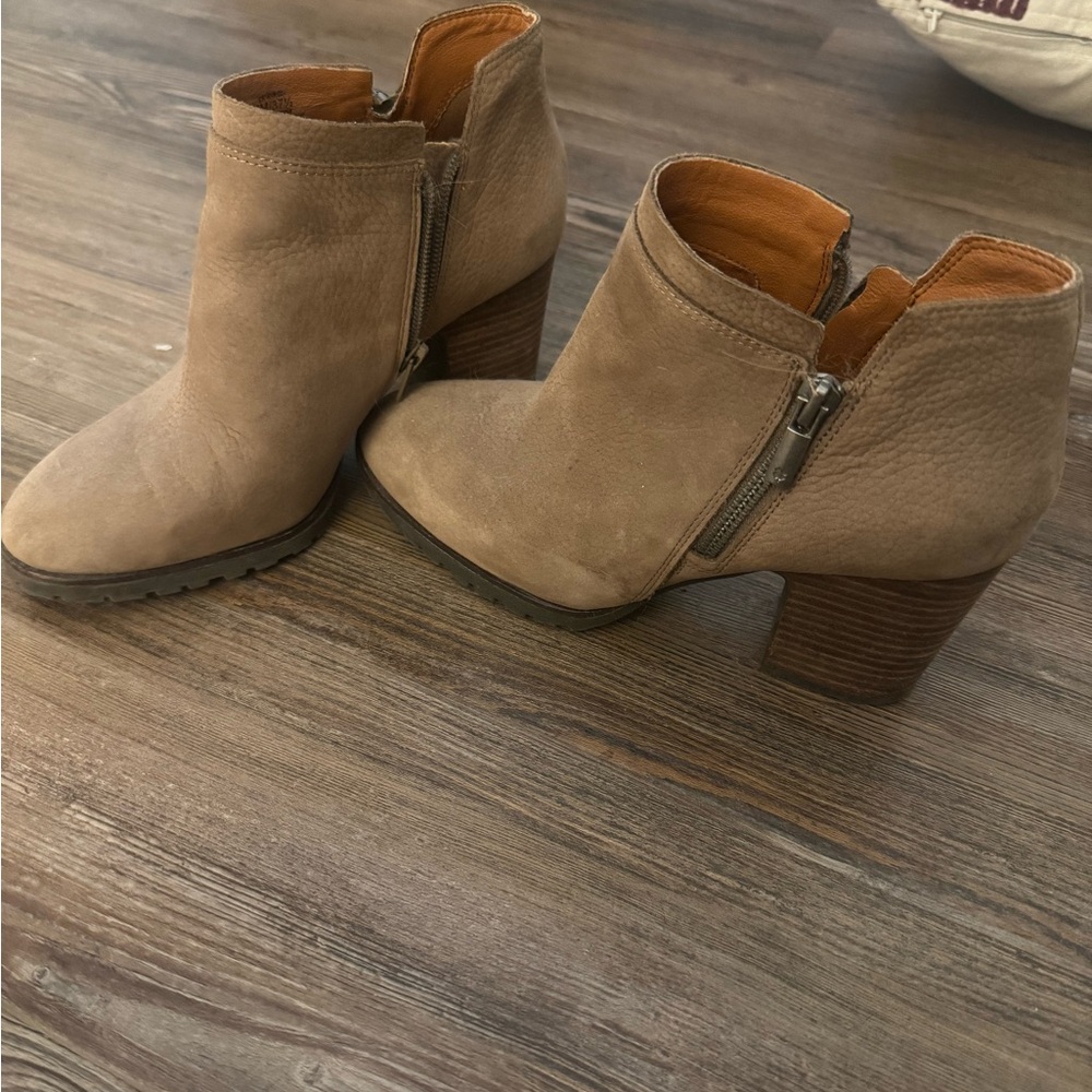 Lucky Brand Tan Ankle Booties